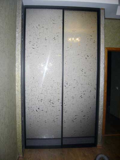 шкаф-купе  встроенный, двери  химически травленое стекло