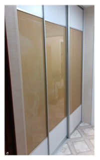 Встроенный шкаф-купе с дверьми  стекло Oracal +  пескоструй